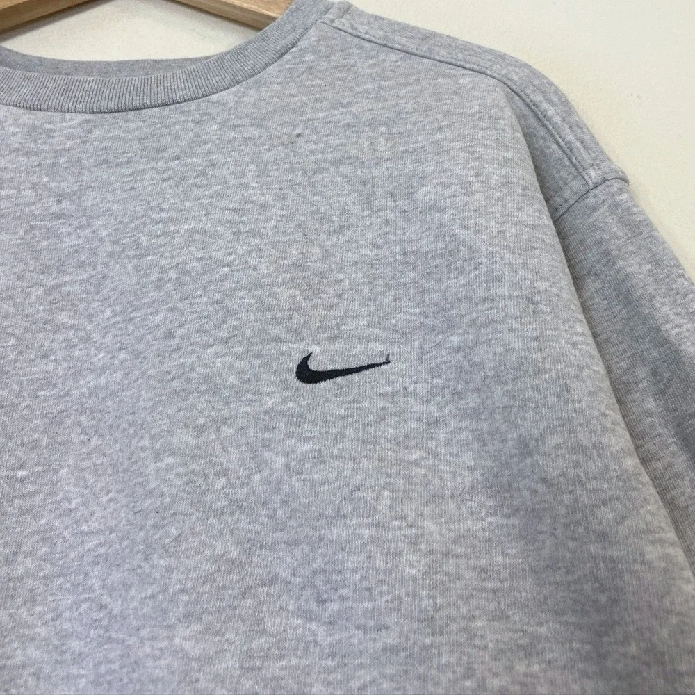 Vintage Y2k Nike Swoosh Classic Gray Sweatshirt -‎ Medium